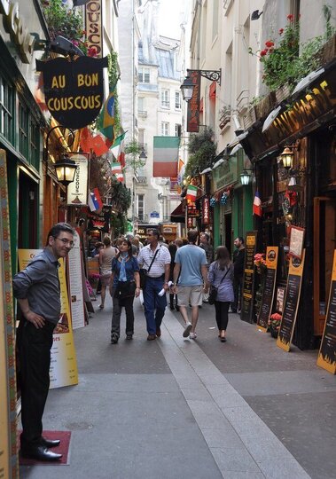 What is your town. ответ на вопрос what does. Write about the shop. текст my hometown. What is your town.