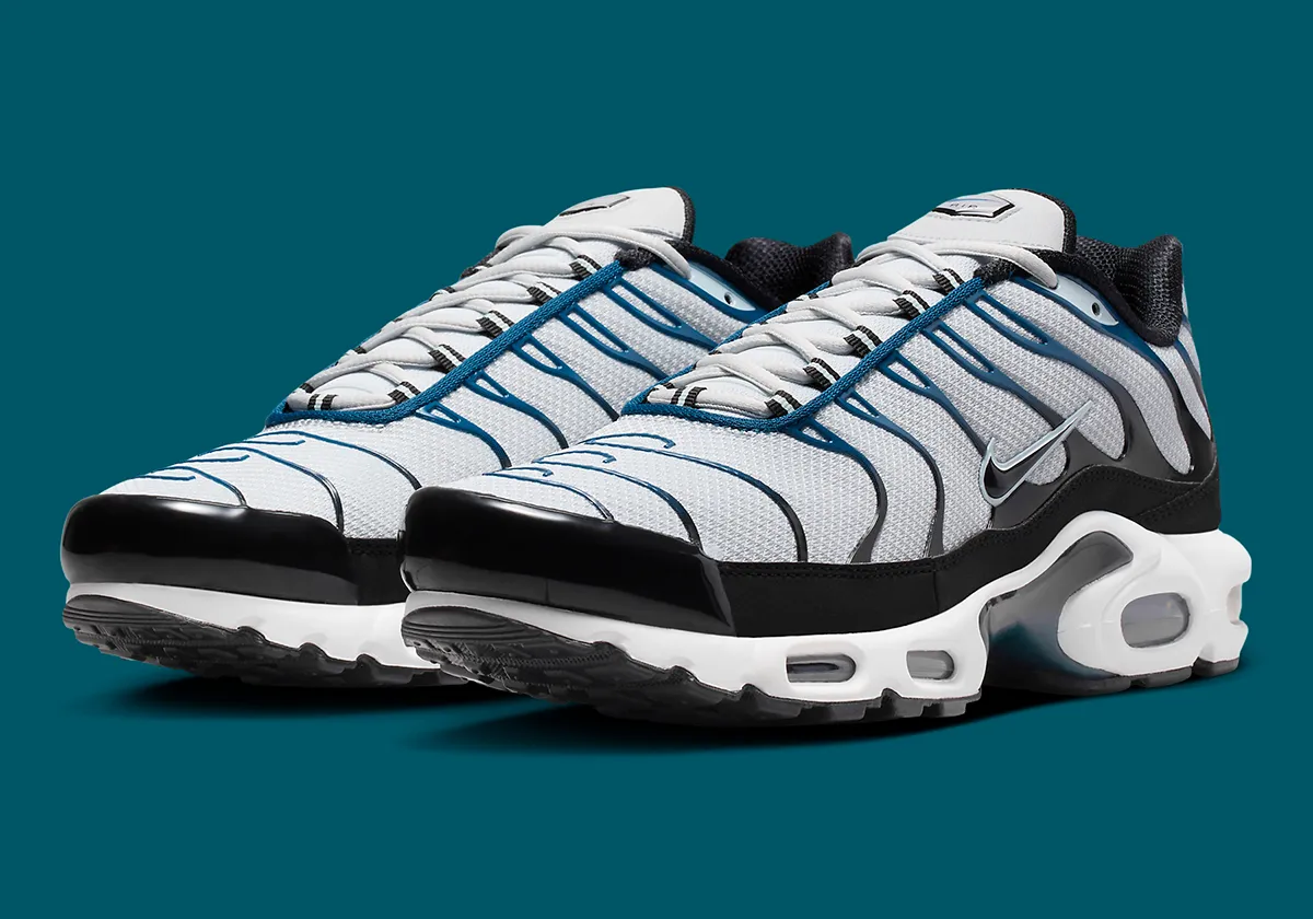 Nike air max plus teal best sale