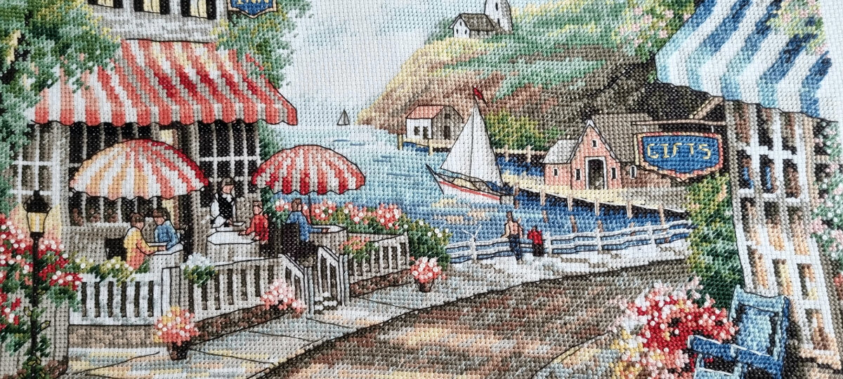 "Кафе у моря" от Dimensions.