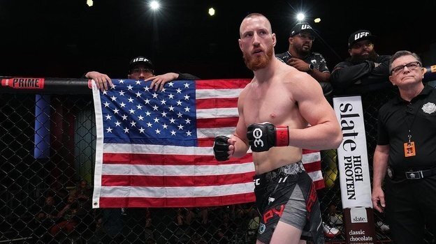    Джо Пайфер. Соцсети