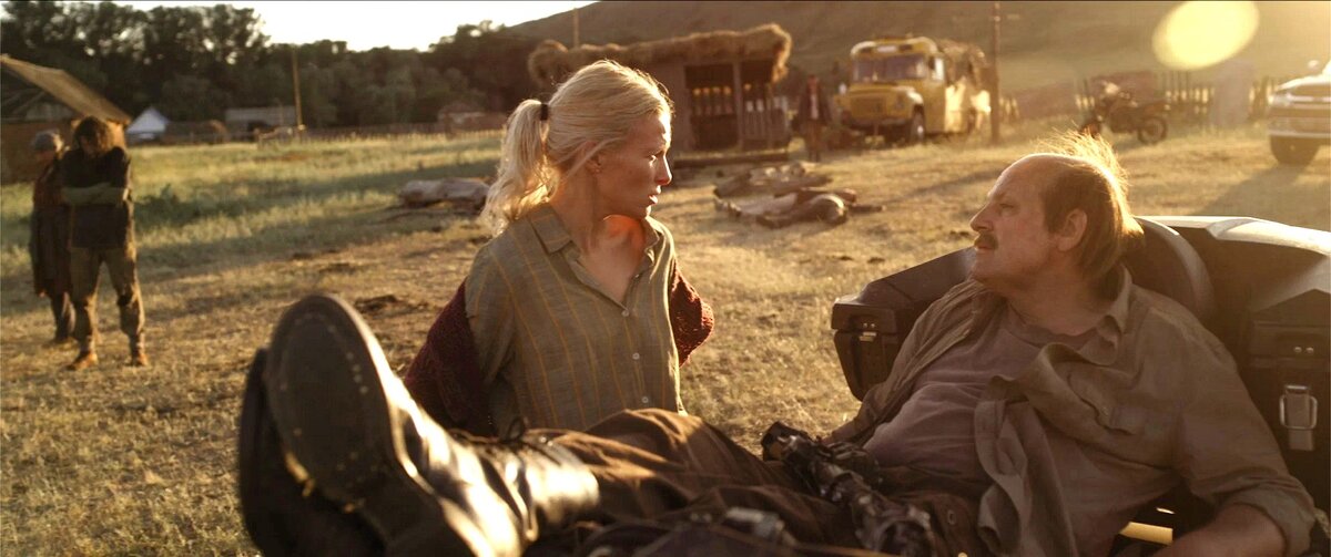 Кадр из т/с «Выжившие 2. Пробуждение».