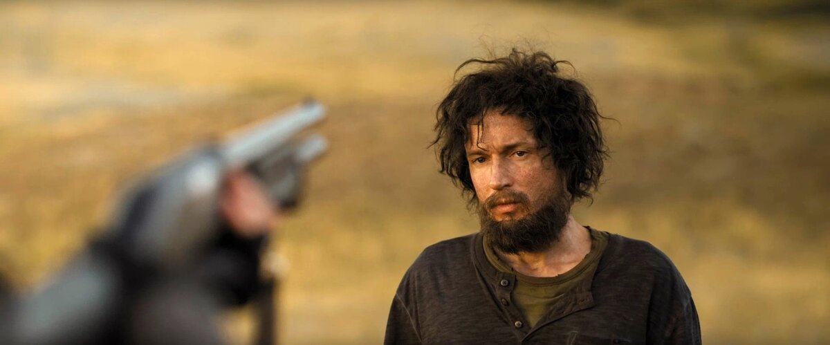 Кадр из т/с «Выжившие 2. Пробуждение».