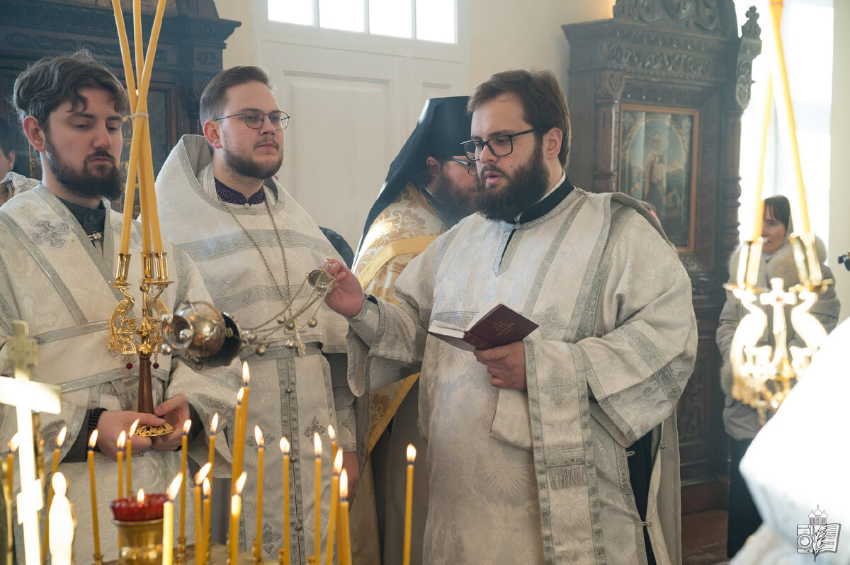 Сколько раз будет выполняться цикл for i:. Program_1 var i integer a array 10 of integer. For i 6 to 10 do. Вывод массива в столбик. Begin программа.