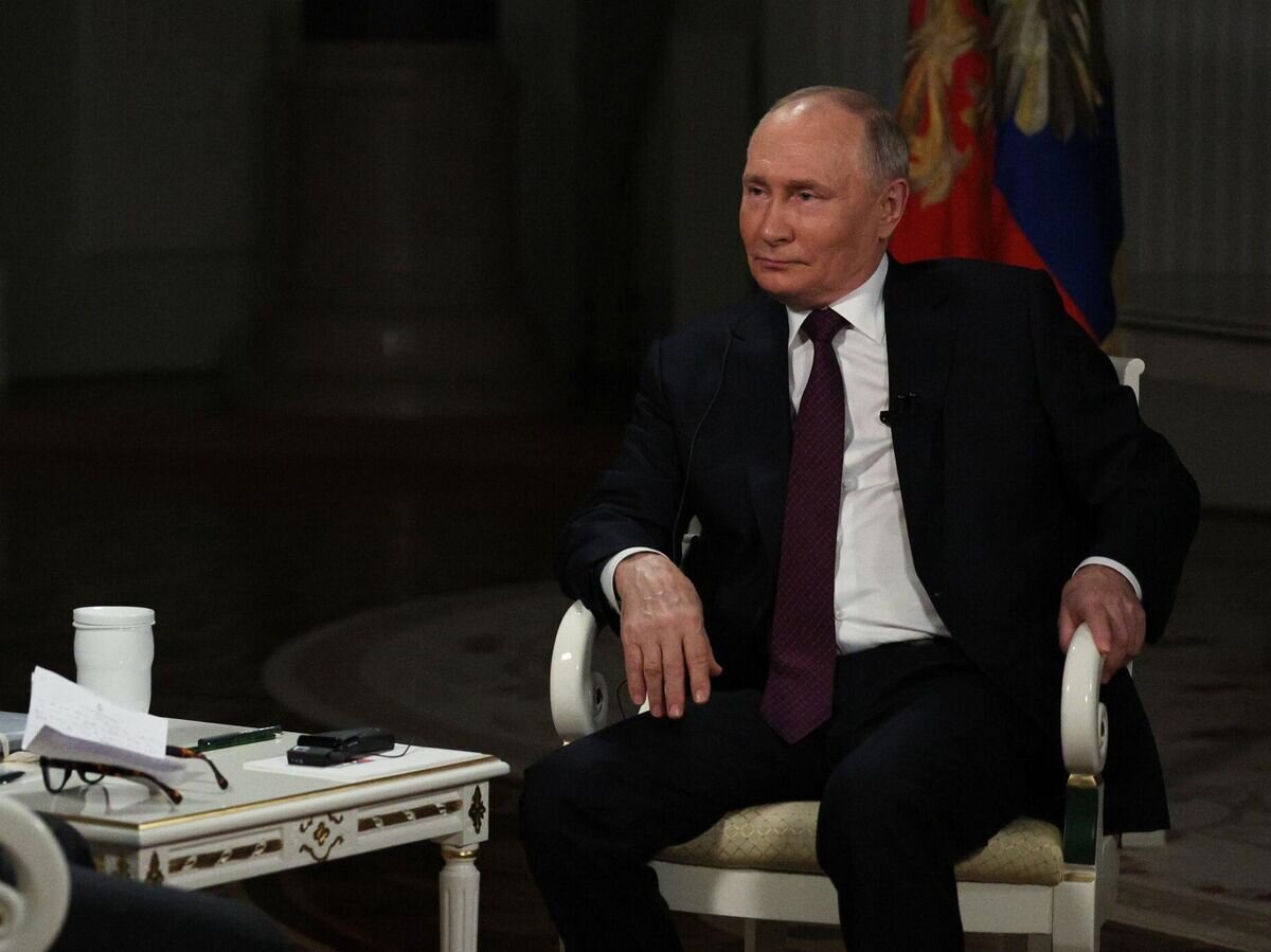    Президент РФ Владимир Путин дает интервью американскому журналисту Такеру Карлсону© РИА Новости / Гавриил Григоров, POOL