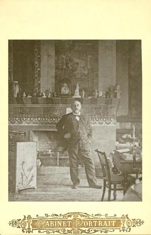 Фотография. Мамонтов Савва Иванович у камина в московском доме. Из собрания Музея-заповедника "Абрамцево"