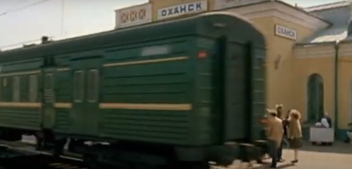 Однажды известному советскому режиссеру Татьяне Лиозновой попалась на глаза повесть о провинциальной девушке, которая приехала в Москву поступать в театральный вуз.-8