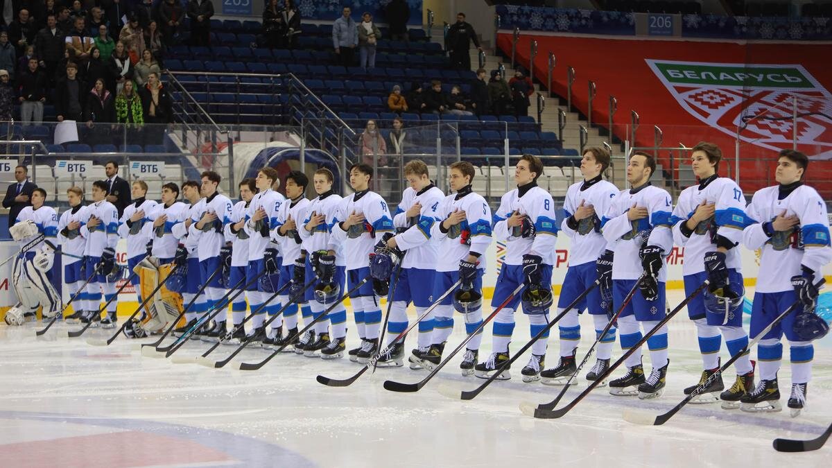 Матч россия сша. Олимпия (хоккейный клуб, кирово-чепецк). Хоккей молодежный чемпионат 2024. Хоккей матч динамо москва. Хоккей молодежный чемпионат 2024.