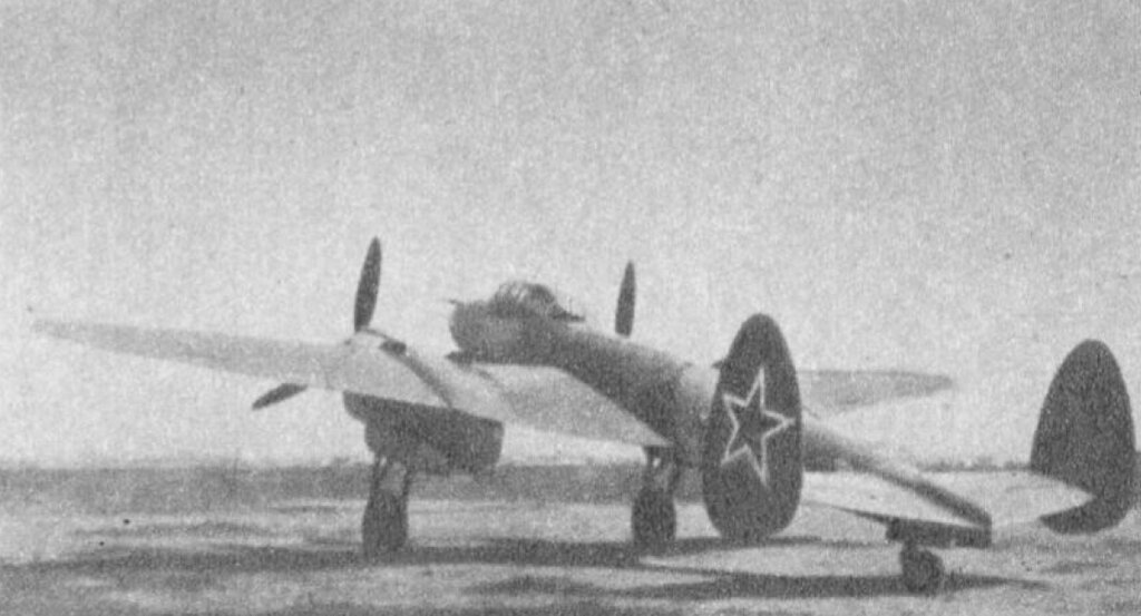 Тяжелый истребитель сопровождения ТИС