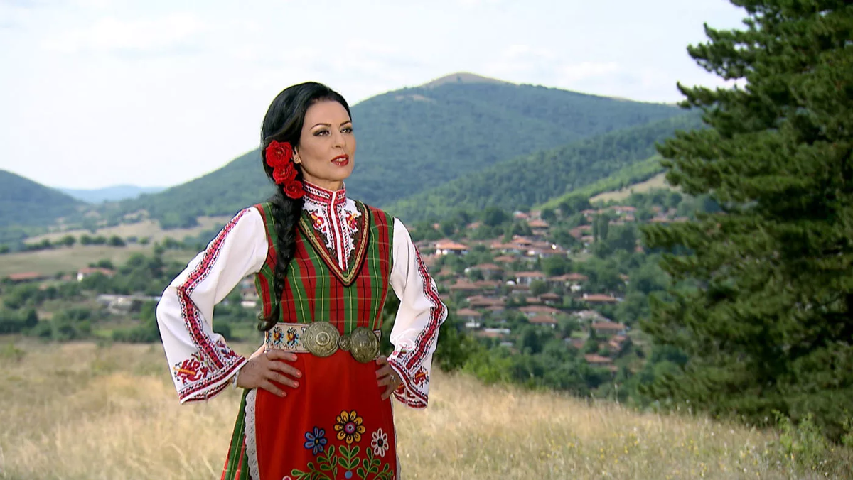 Источник: https://mavink.com/post/3B301D2D8E647E9D212A54642232425C29AM9073A6/hor-slavka-woman