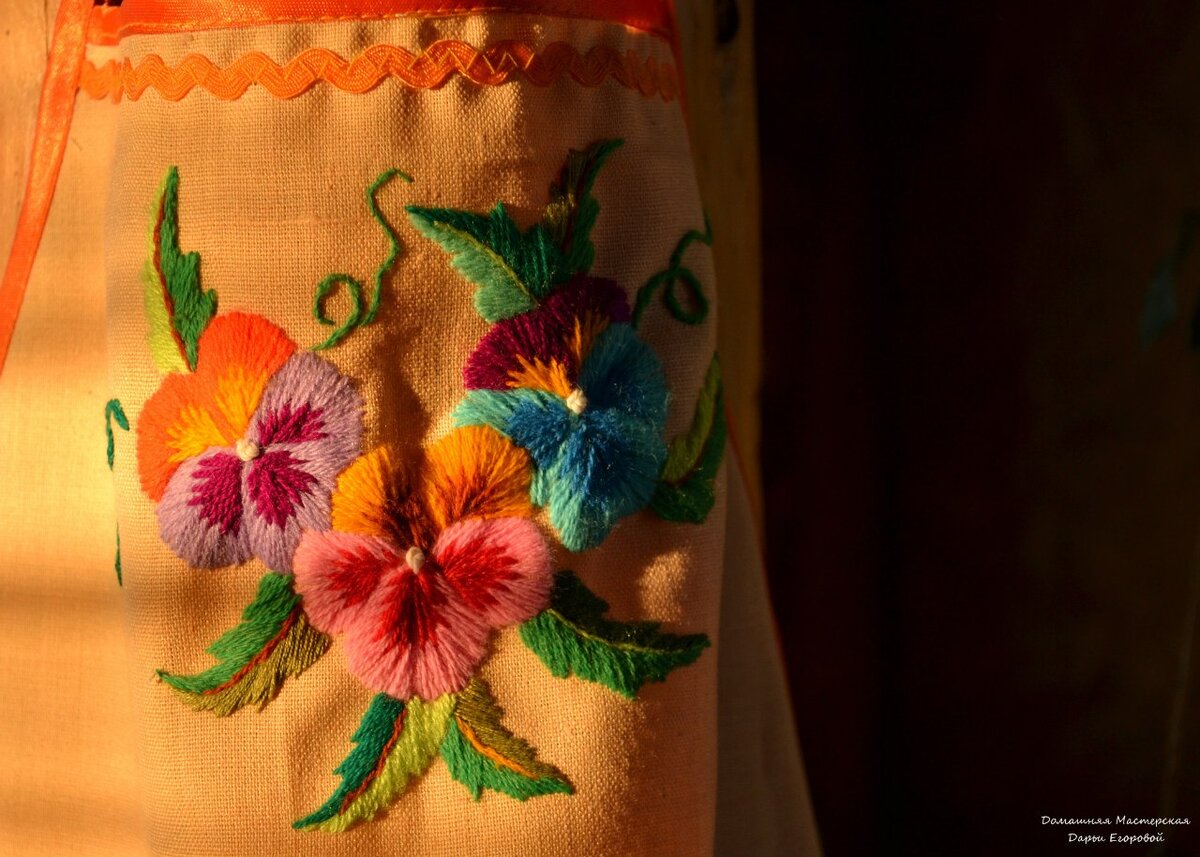 Любимые анютины глазки - мамина работа