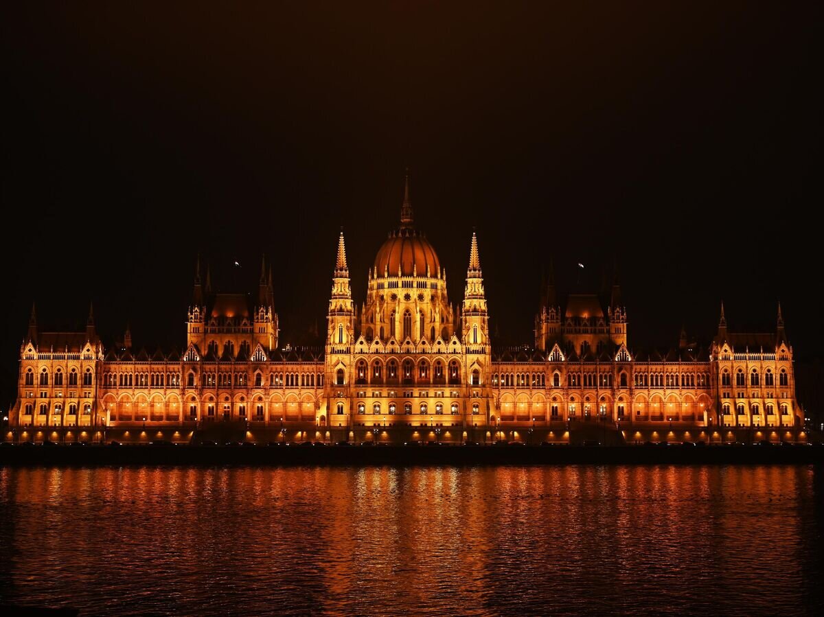    Здание венгерского парламента в Будапеште© РИА Новости / Сергей Пивоваров