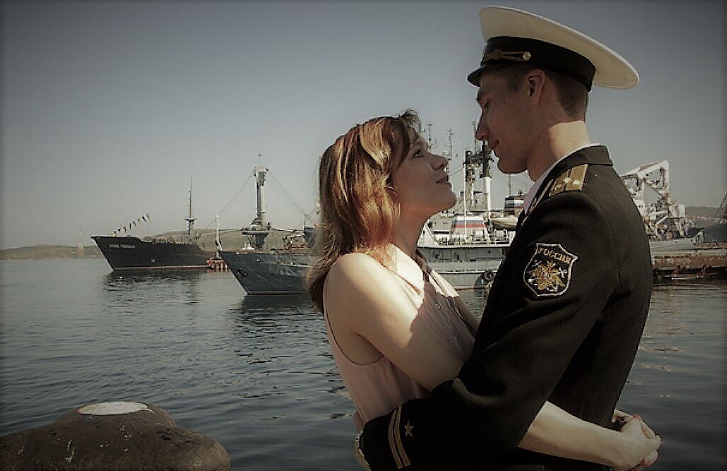 Твоим матросом хочу я стать. Женщина на корабле. Встреча моряка. Девушка провожает корабль. Моряк и девушка.