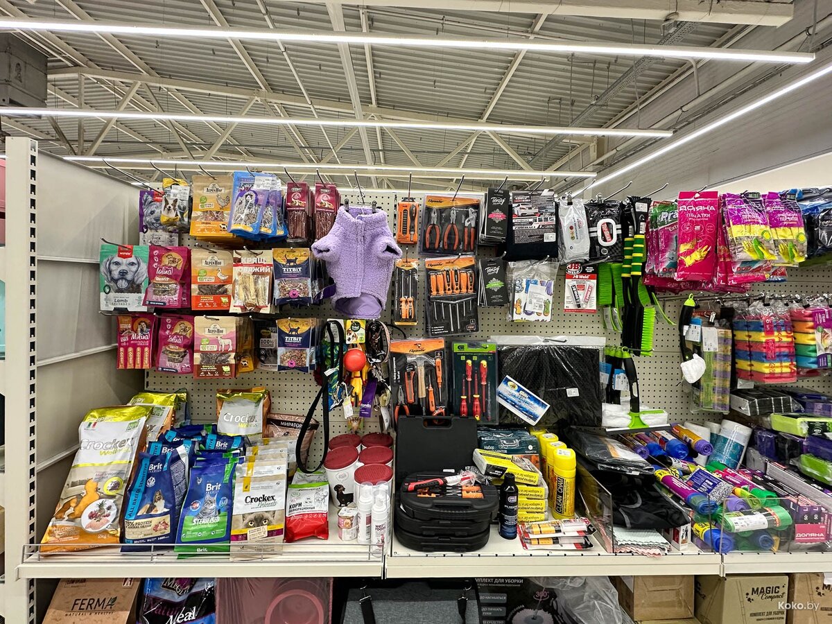 магазины одежды в лос анджелесе. магазины с мужскими костюмами. крутые магазины одежды для подростков. распродаю вещи. магазин где продают одежду.