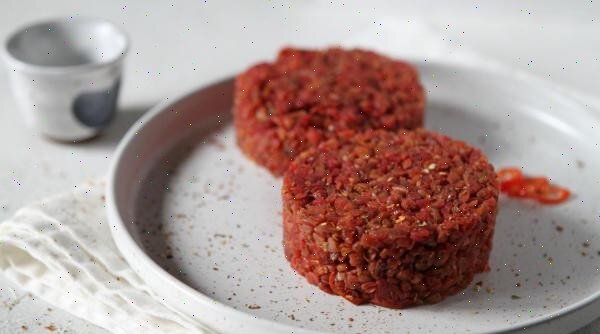 Знаете, что за блюдо? Гречка со свеклой! На вкус сильно разницы нет, а вот цвет... 😍