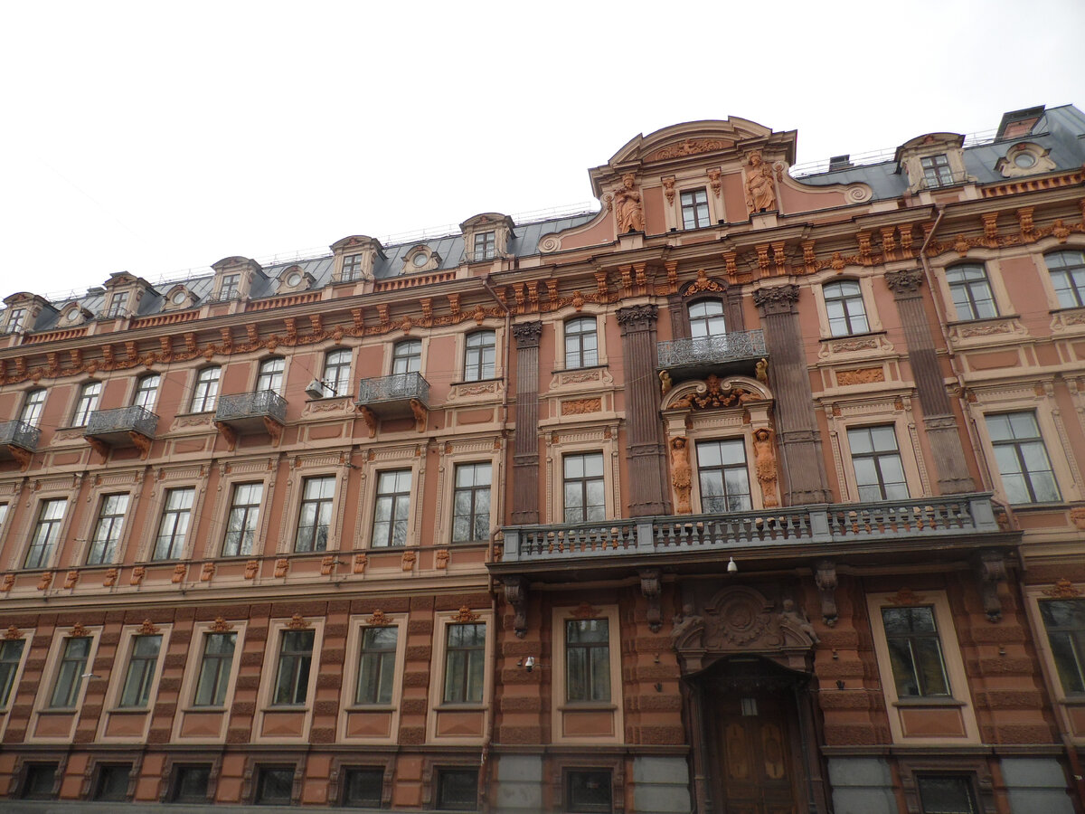 дом с кариатидами кисловодск. солянка 7 дом с атлантами. дом атлантов. барокко в москве. особняк купца шихобалова в самаре.