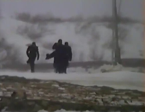 Ветер. На службу в мотоциклетных очках. Фото друзей.