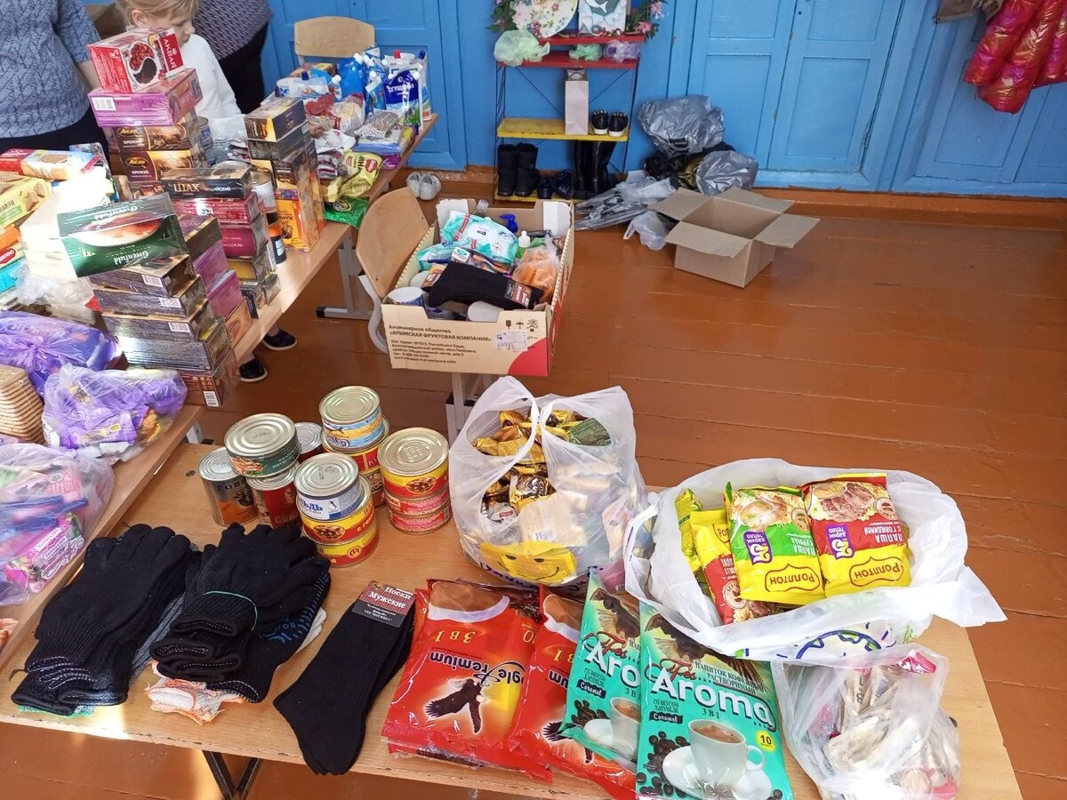    В Грачевском районе сельчане собрали индивидуальные подарки для бойцов СВО Кристина Просвиркина