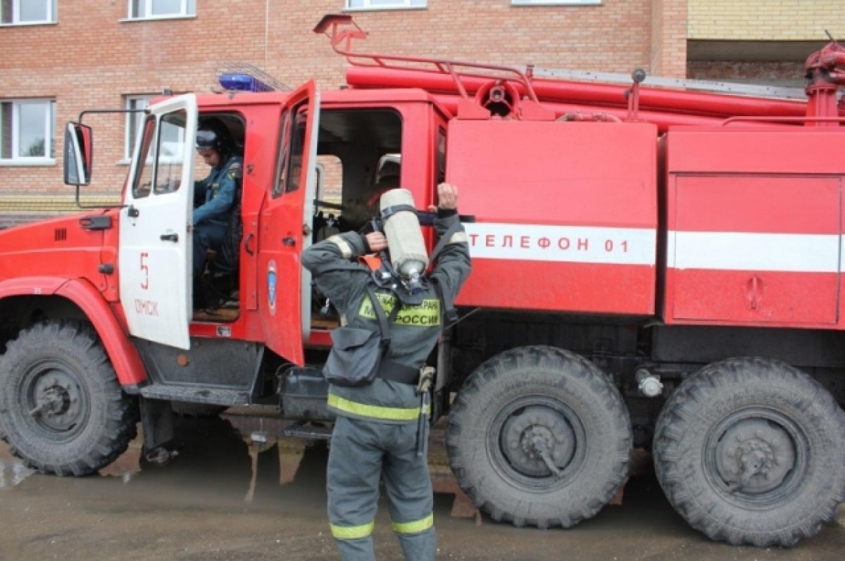 В Омске случился пожар в здании-памятнике архитектуры | АиФ-Омск | Дзен