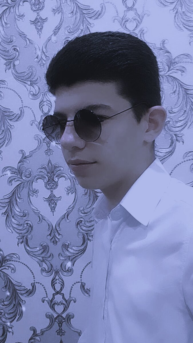 Сердар Данатаров отметит свой 18 день рождения в кругу друзей и близких.