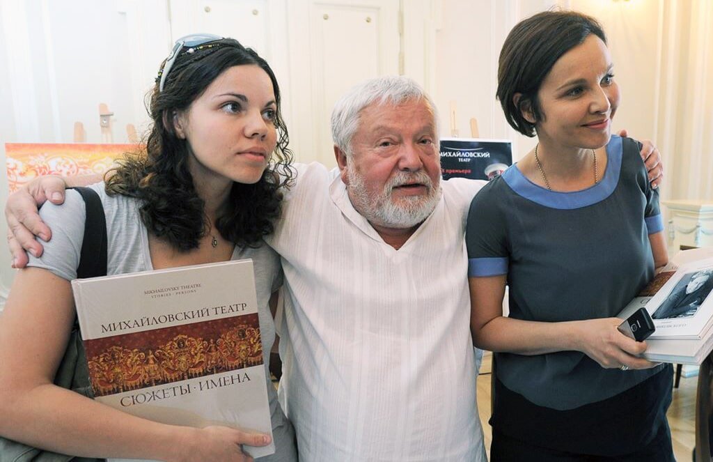 Сергей Соловьев с Татьяной и дочерью Анной
