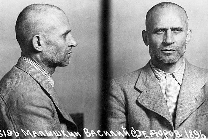 Три миллиона двести тысяч цифрами. Шесть десятков. Тридцать тысяч рублей цы. Двадцать тридцать. Записать цифрами число.