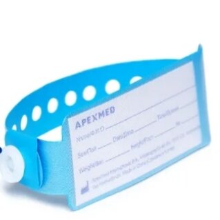 На моей тумбочке, рядом с кроватью, лежала незаполненная бирка новорождённого. 