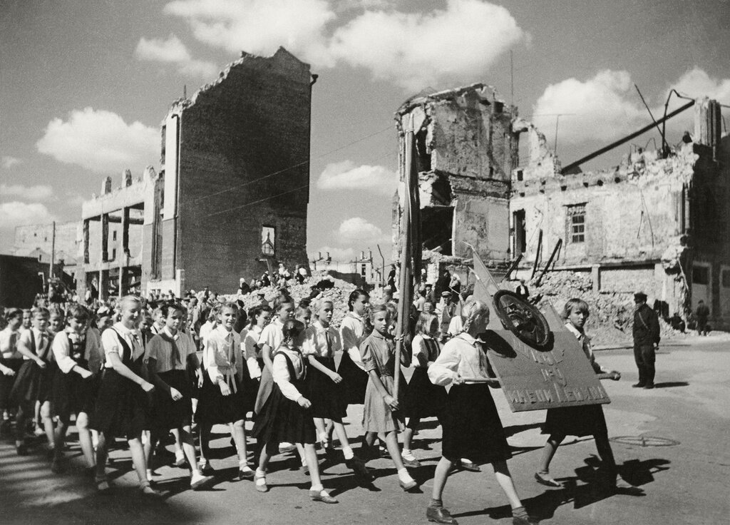 Парад физкультурников 1945 Сталинград