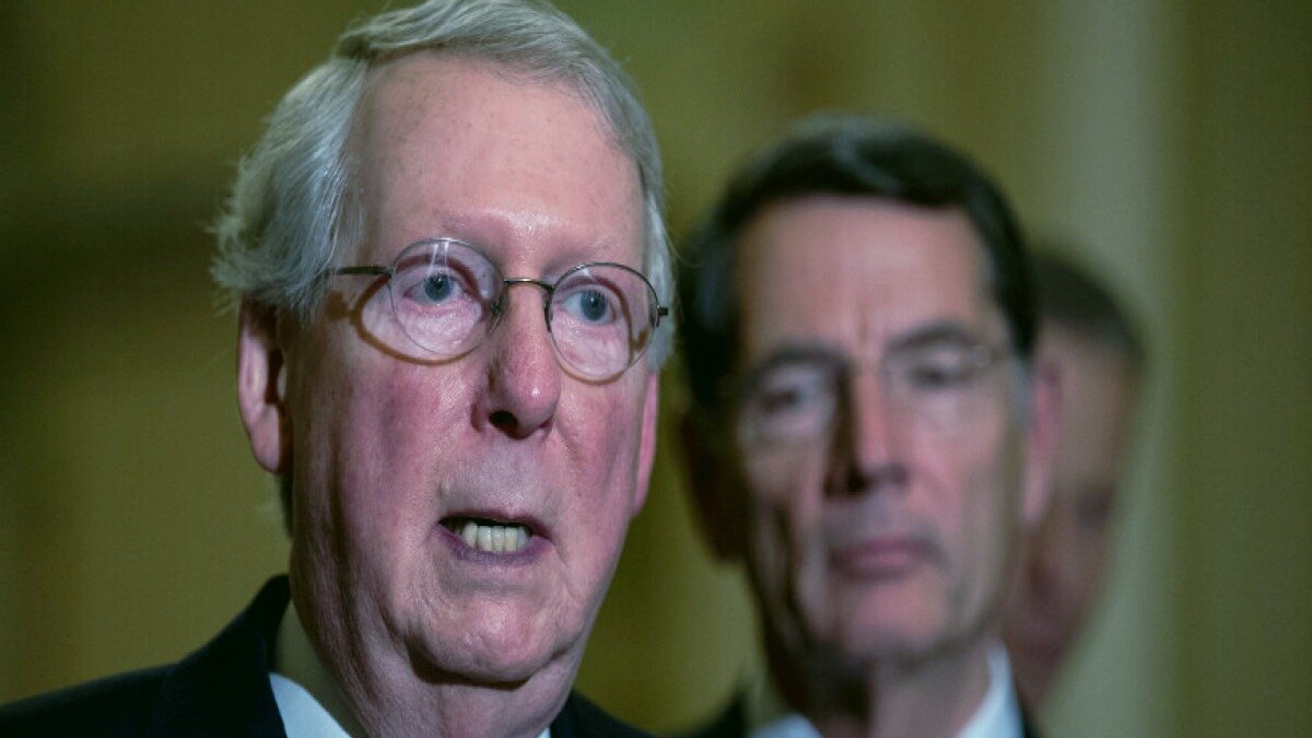 Многие сенаторы и конгрессмены находятся в переходном возрасте