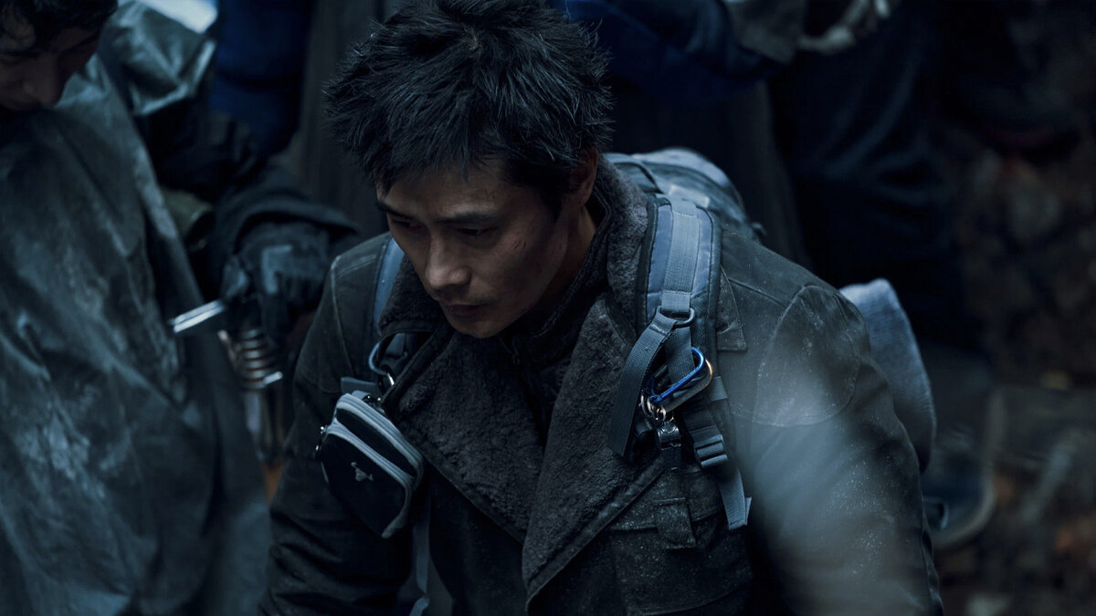 Кадр из фильма "Бетонная утопия"