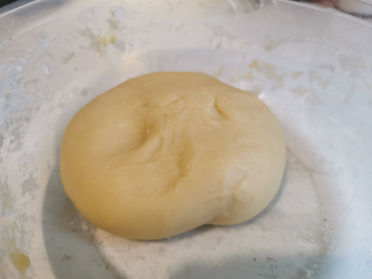 Что может быть приятнее, чем вымесить тесто для пельменей, пирогов, хлеба. Лучший способ расслабиться после рабочего дня. 