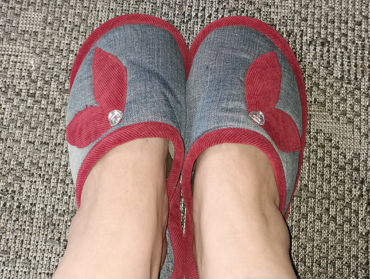 Немного смялиль в обувнице. 