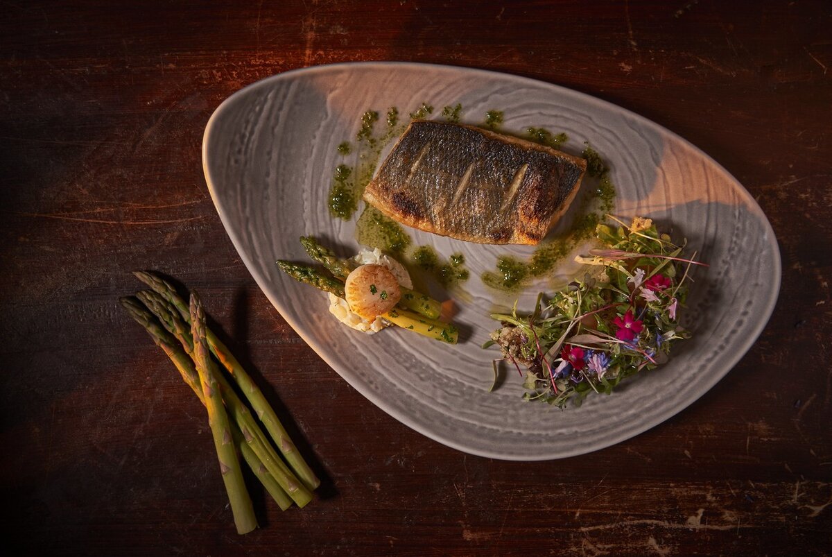 «За условные два-три часа организм успеет переварить лёгкий ужин, и к моменту отхода ко сну человек будет себя чувствовать достаточно комфортно. Гормон сна мелатонин выработается в нужном количестве, благодаря чему качество сна будет хорошим, а процесс пробуждения – лёгким».Фото: flickr.com / PortoBay Hotels & Resorts
