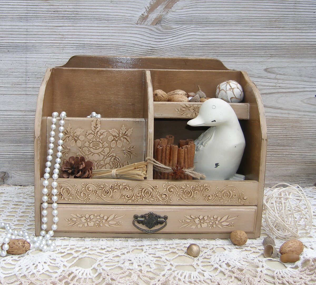 Работе лет 10 точно.  Как сейчас  помню, работа была выполнена для девушки Юлии. Работа из личного архива автора 