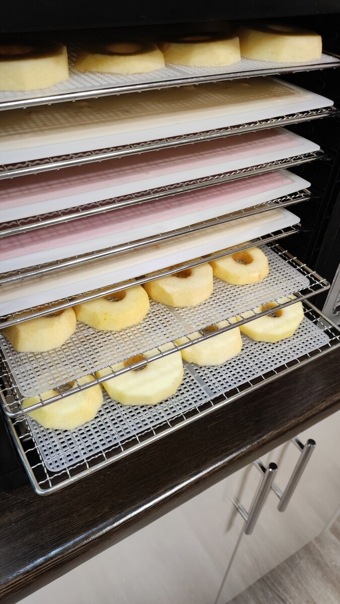 Так выглядят перед сушкой в дегидраторе