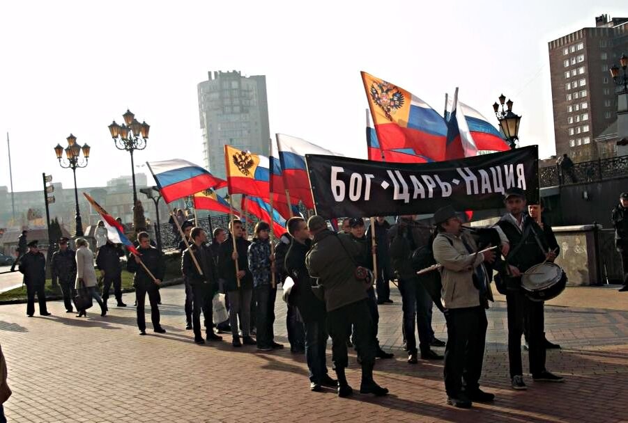 национал-патриотизм в россии. нацисты в россии. русский марш 2004. российские националисты. национализм в россии.