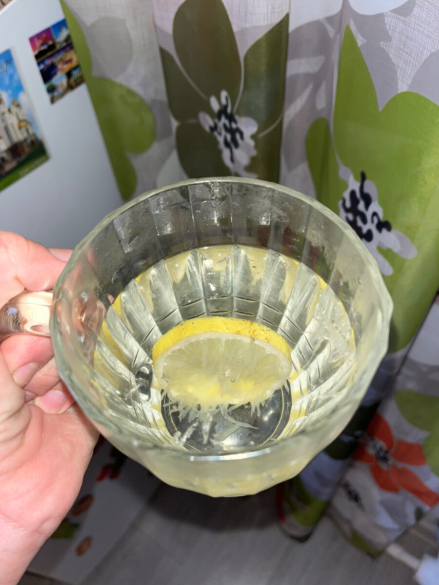 Пригодился дома большой стакан, для тёплой воды натощак.