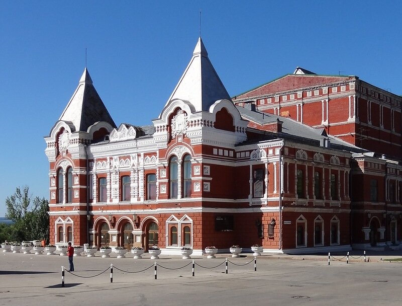 Чем известна самара. Самарский Академический театр драмы. Самара (город). Театр драмы им Горького Самара. Самарские достопримечательности.