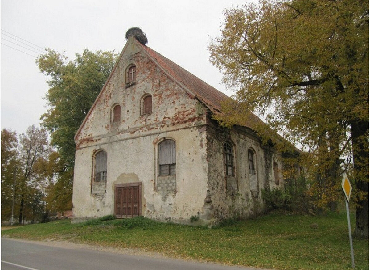 Места где остановиться. Места где остановиться. Алтай акташ палаточный лагерь. Гора адыгеи оштен палатки. Лесная поляна тургояк с палатками.