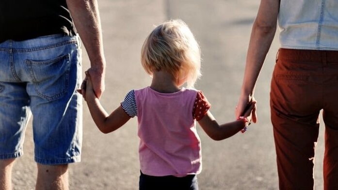 как воспитывают детей в разных странах. вседозволенность в воспитании детей. воспитывать ребенка это. ребенок в семье. ребенок в семье.