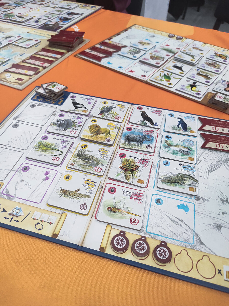 Начали мы с шикарной (спойлер) игры от СТИЛЯ ЖИЗНИ Венецианской мозаики. Наше фото с ней засветили удетна всех новостных пабликах фестиваля😁 Игра гонка, игра пойнт-салат.-12