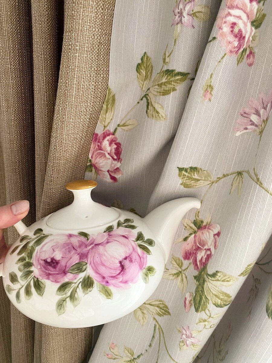 Чайник "Розы" расписан под текстиль 