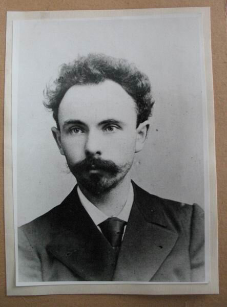 чехов бар таганрог. современные входные зоны школ экстерьер. Q43 таганрог. Q place. плитка дублин в интерьере.