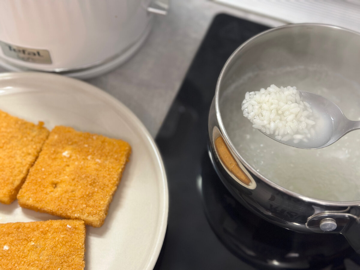 Готовлю ужин на 2-х себе и дочке. 