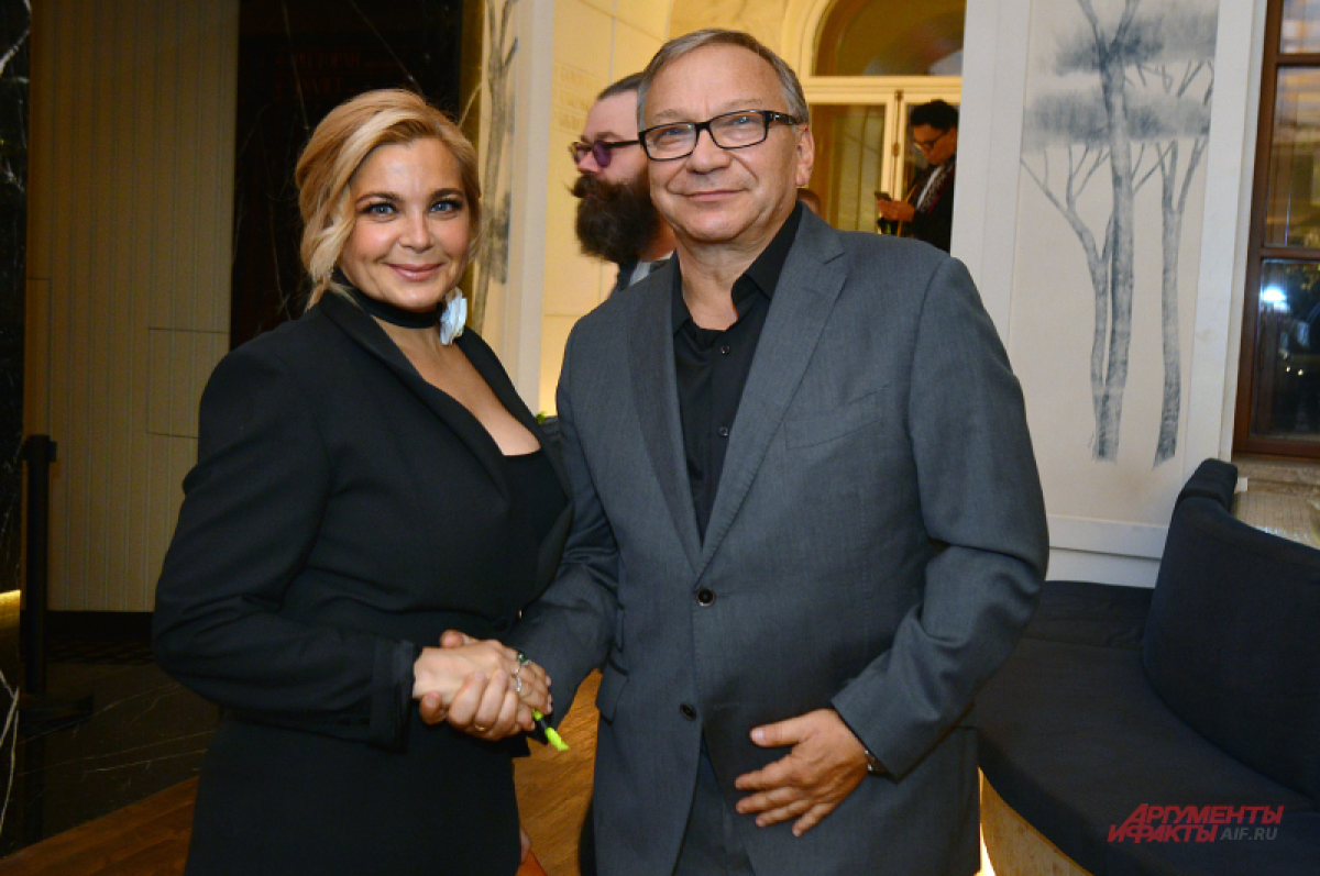    На встречу с одноклассниками в Выксу приехала актриса Ирина Пегова