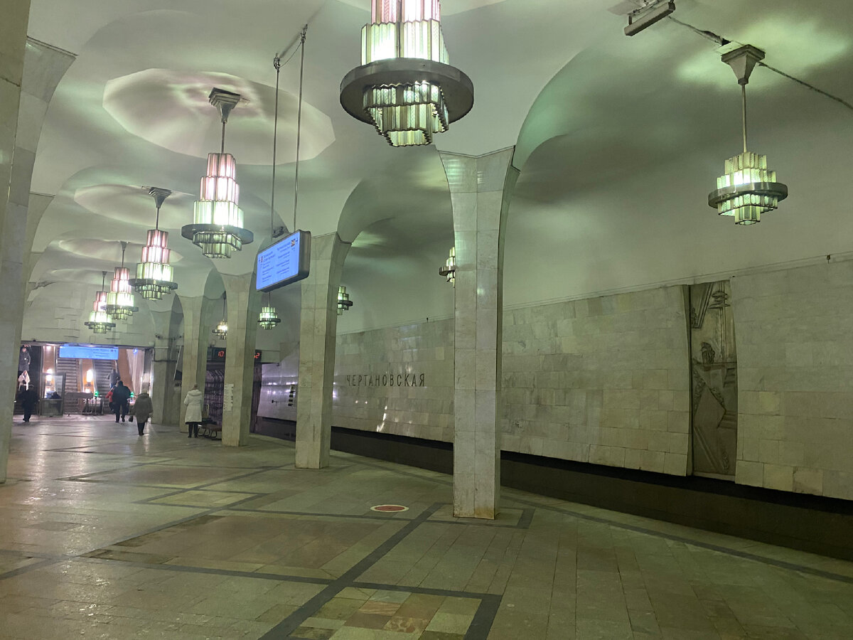 восемьдесят две тысячи. тысяча семьсот девяносто рублей. двести триста четыреста. тысяча семьсот девяносто рублей. девяносто пять миллиардов триста восемь миллионов шестьсот.