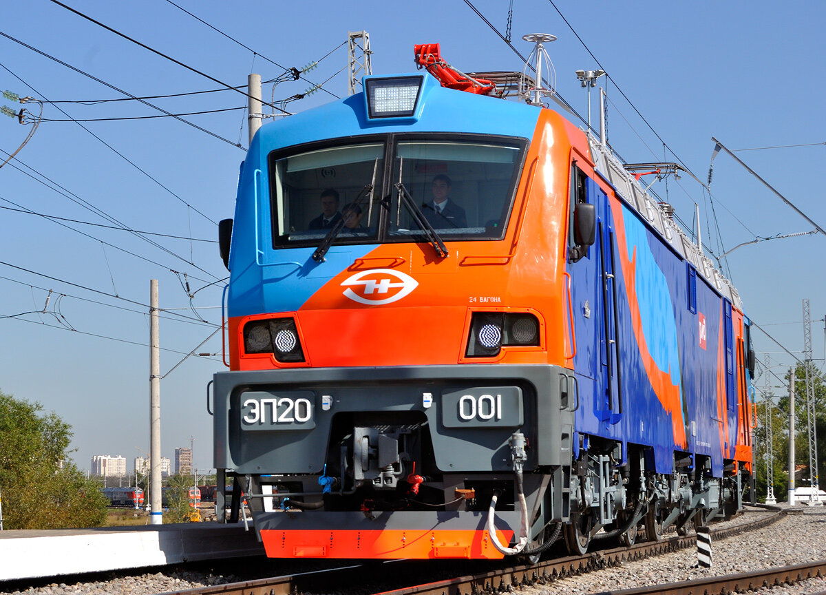 Первый ЭП20. Источник:https://railgallery.ru/photo/00/60/42/60426.jpg