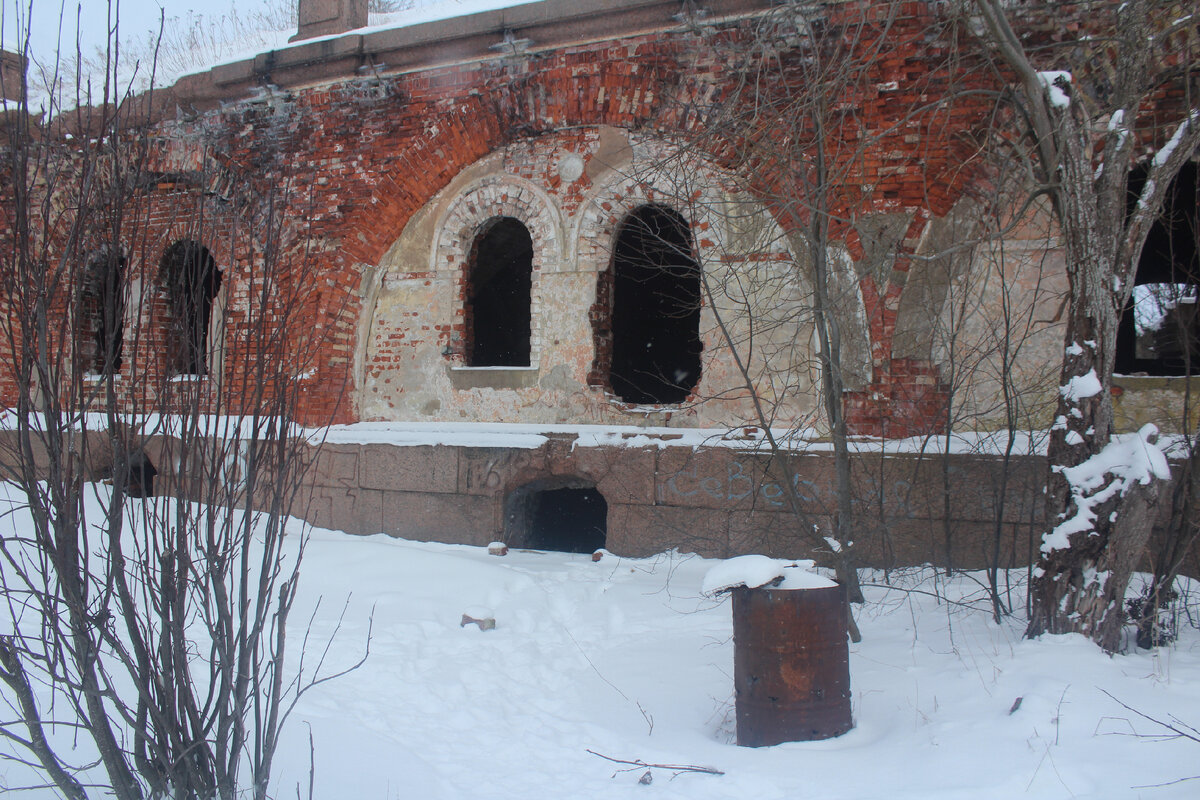Wooden house норвежский лафет. Северный микрорайон в 2000г. Домодедово ул северная 4. Скандинавский сруб лафет. Изба малые корелы архангельск.