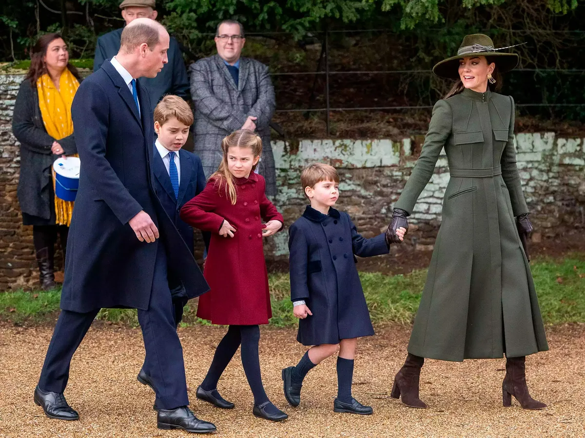 Принцесса миддлтон последние новости. Принц Джордж Уэльский 2022. Кейт Миддлтон и принц Уильям 2022. Дети Кейт Миддлтон Луи. Дети принца Уильяма и Кейт Миддлтон Луи.