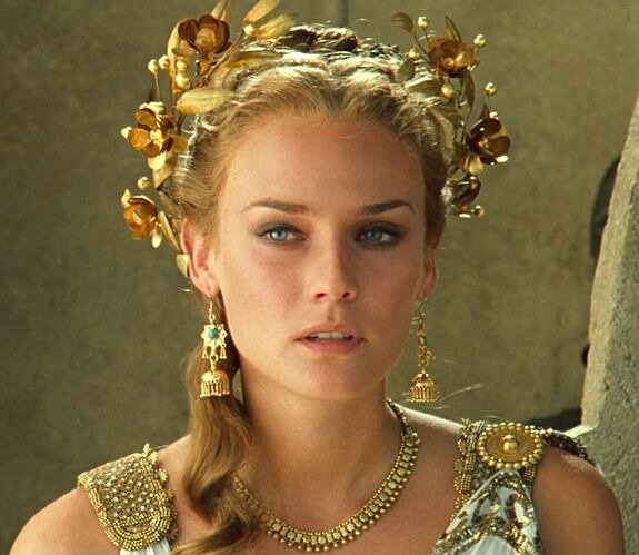 Диана Крюгер в роли Елены Троянской в фильме Troy (2004). Макияж здесь вполне современный.