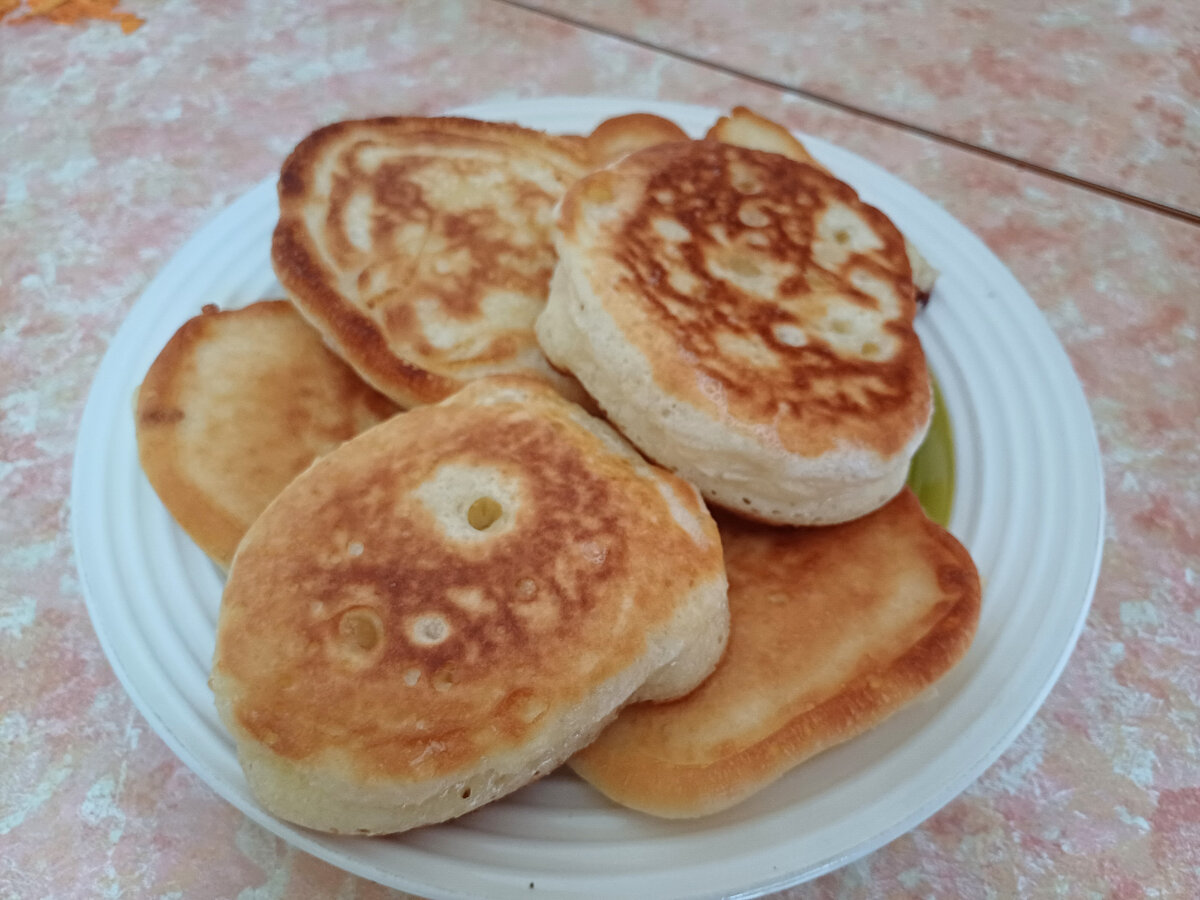 Вот такие пышные получаются оладушки!